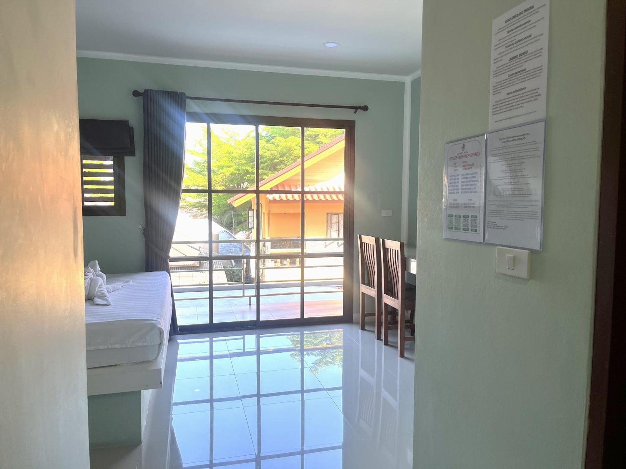 בופוט J & Ariya Hotel Near Samui Airport And Koh Phangan Pier מראה חיצוני תמונה
