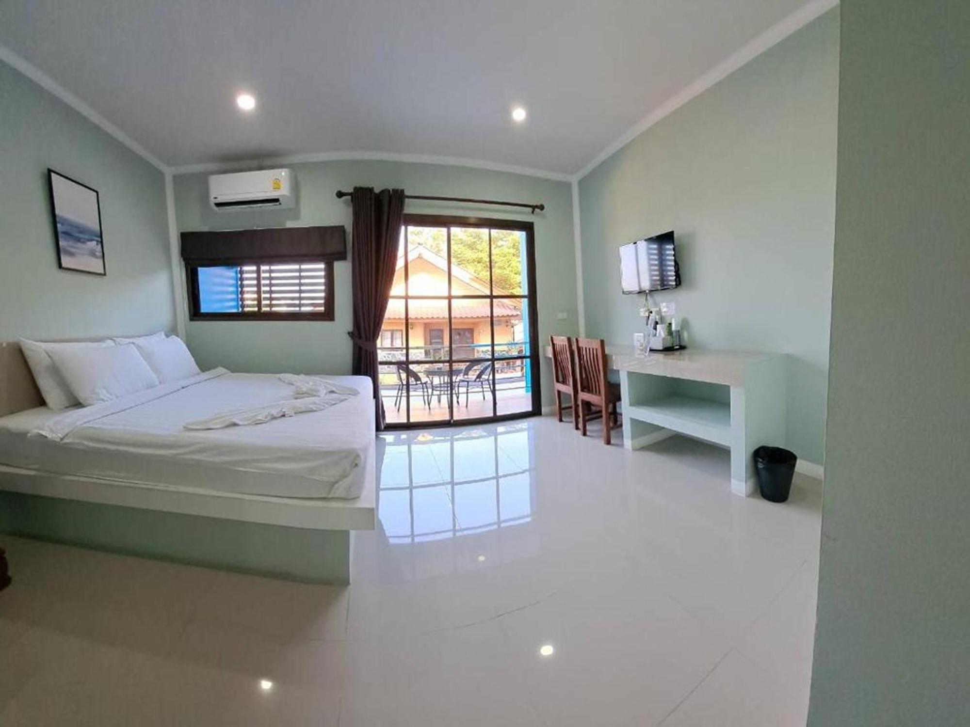 בופוט J & Ariya Hotel Near Samui Airport And Koh Phangan Pier מראה חיצוני תמונה