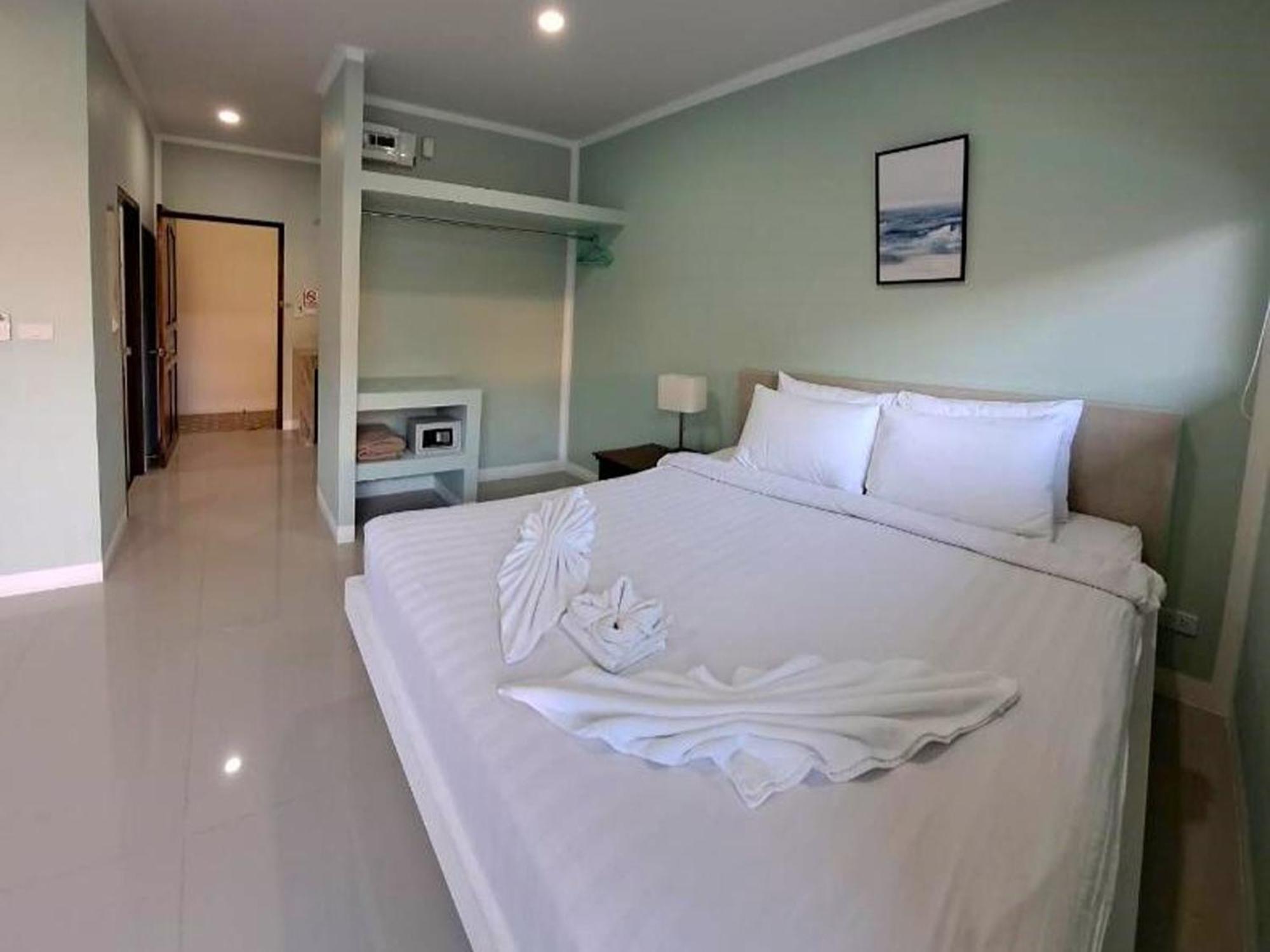 בופוט J & Ariya Hotel Near Samui Airport And Koh Phangan Pier מראה חיצוני תמונה