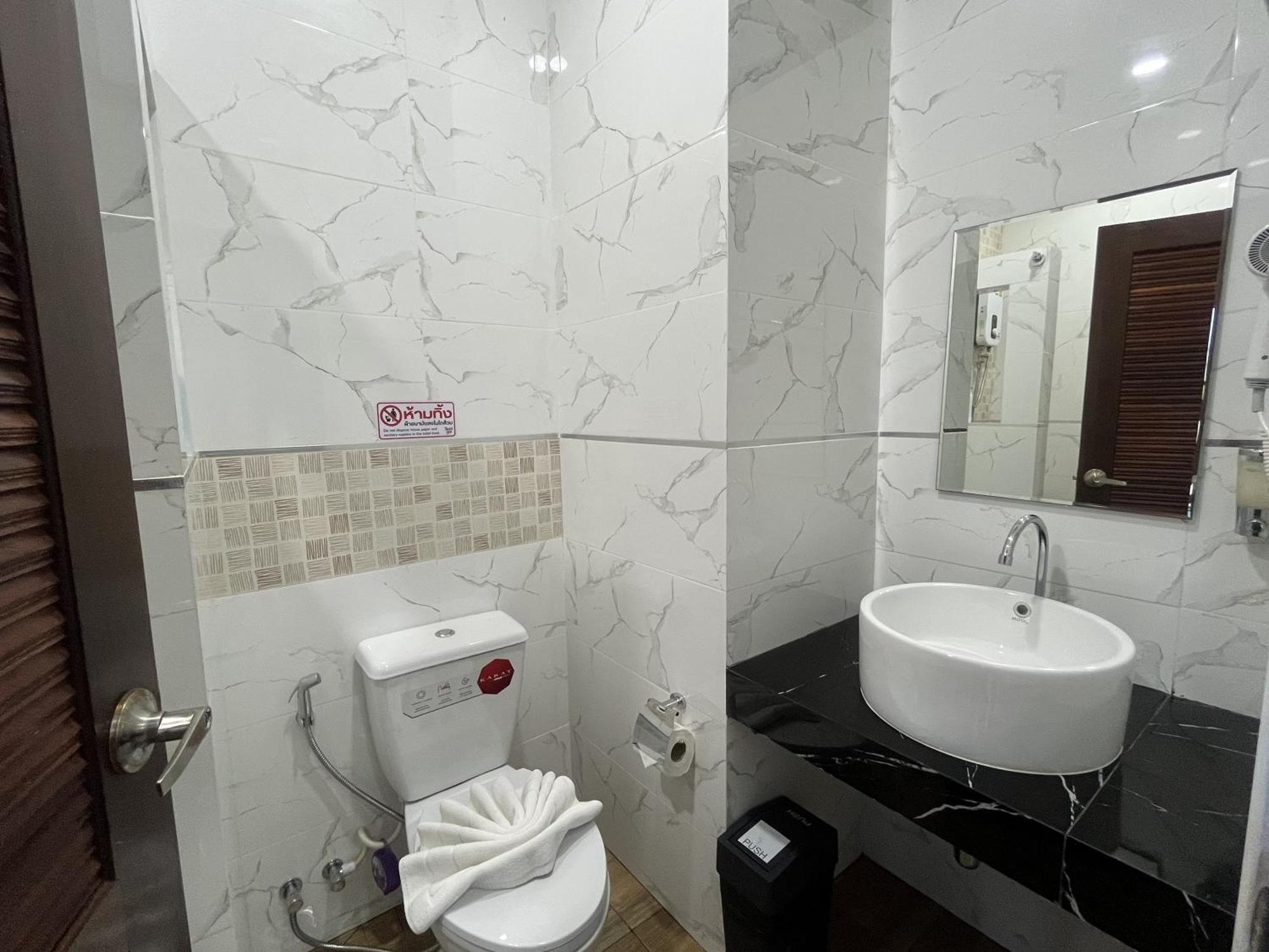 בופוט J & Ariya Hotel Near Samui Airport And Koh Phangan Pier מראה חיצוני תמונה